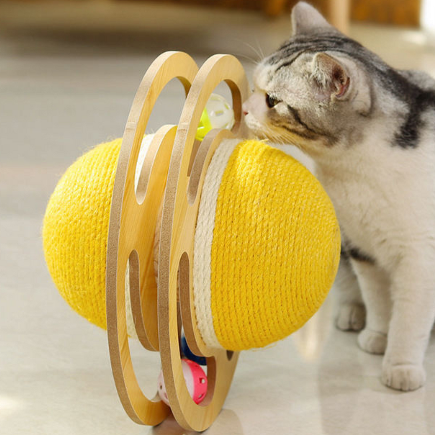 Space-Themed Cat Scratching Toy - Asteroid Cat Track Spinner